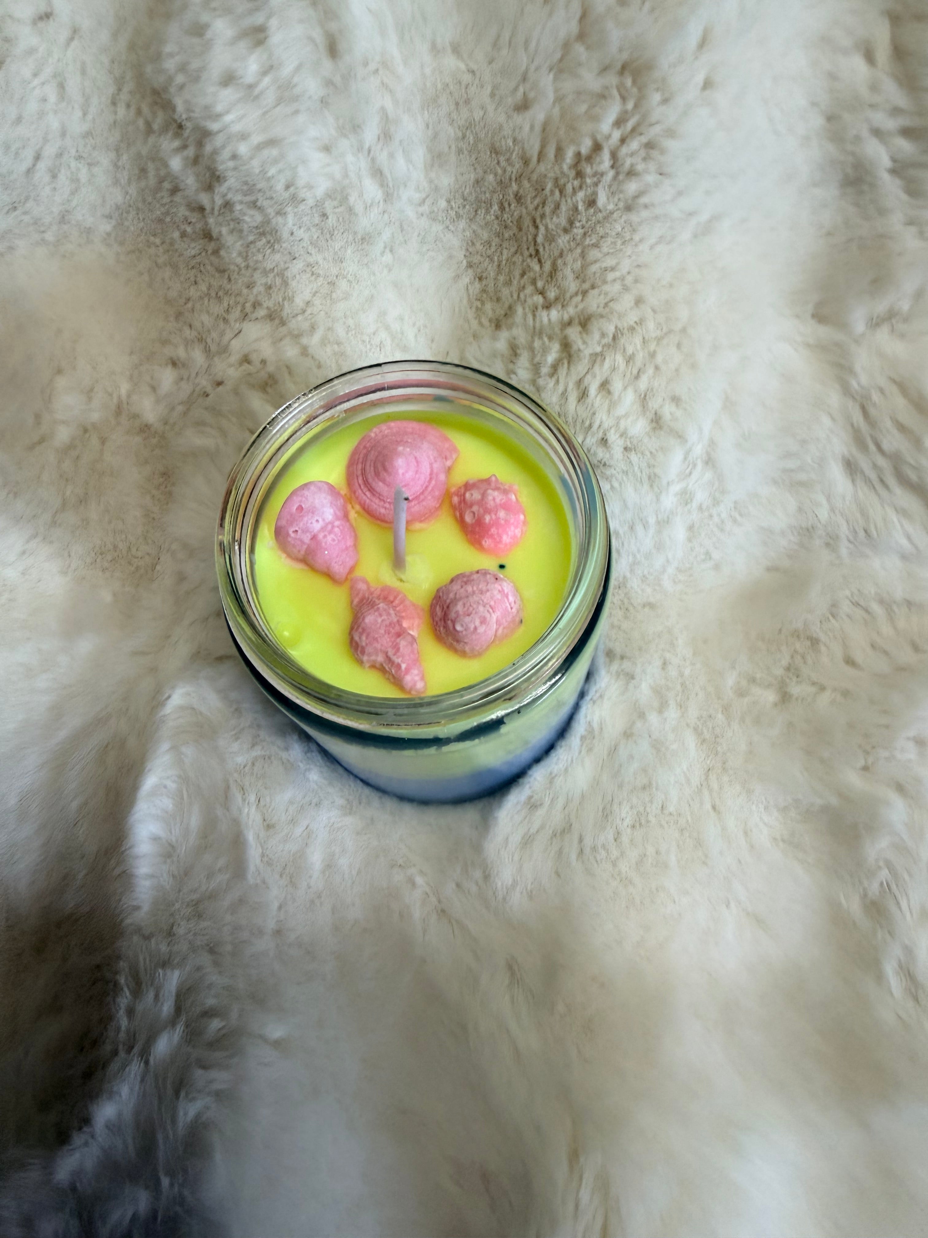Fresh linen scented soy candle with seashells