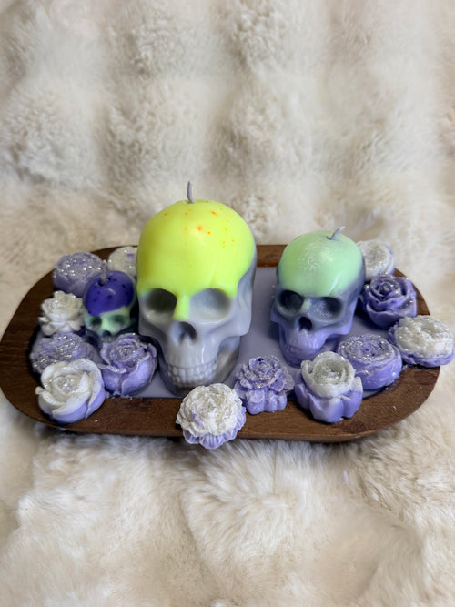 Fresh linen scented soy candle with sculls and flowers
